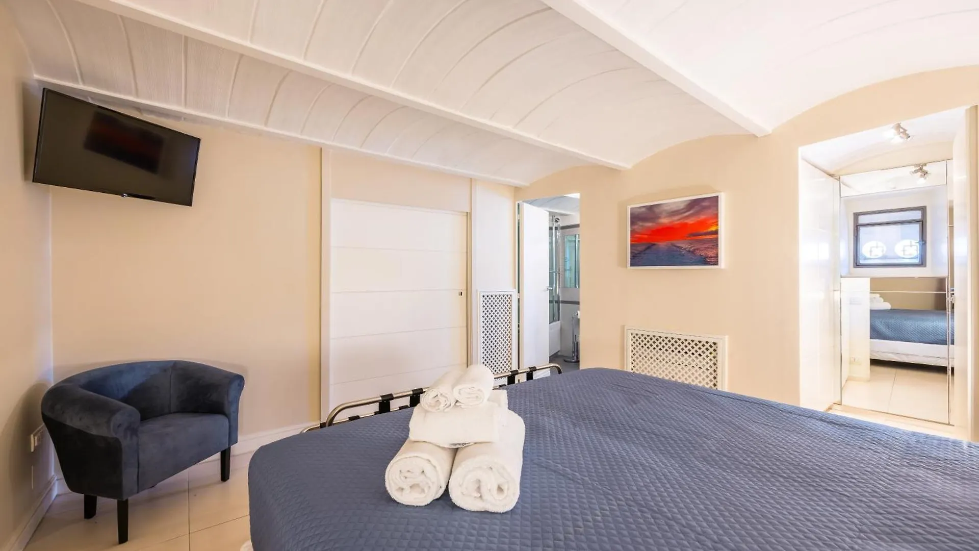 Blu Breeze On Seafront With Parking By Napoliapartments Naples