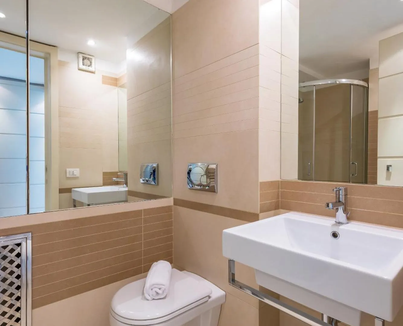 Apartment Blu Breeze On Seafront With Parking By Napoliapartments