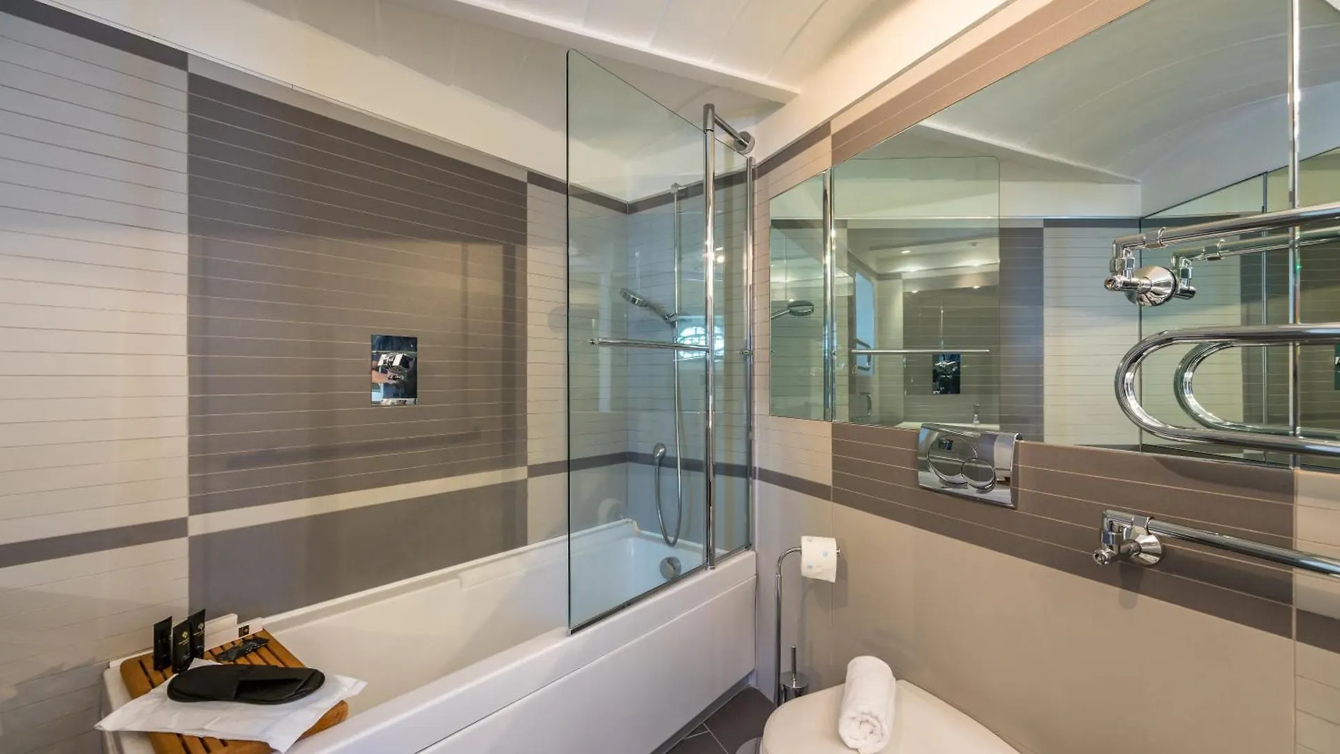 Apartment Blu Breeze On Seafront With Parking By Napoliapartments Italy