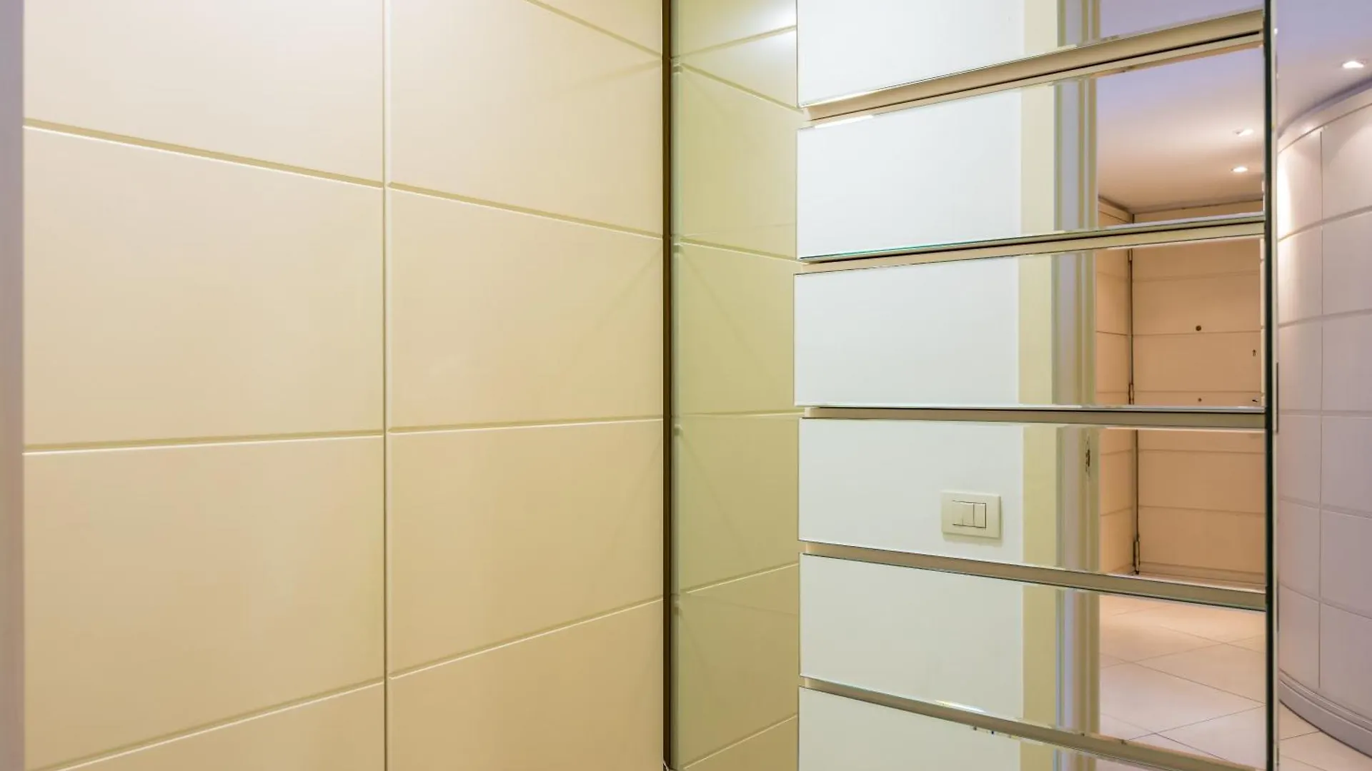 Apartment Blu Breeze On Seafront With Parking By Napoliapartments