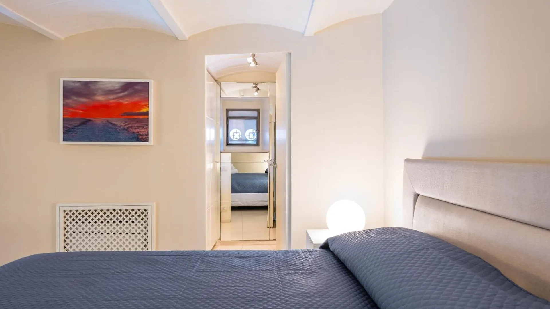 Apartment Blu Breeze On Seafront With Parking By Napoliapartments