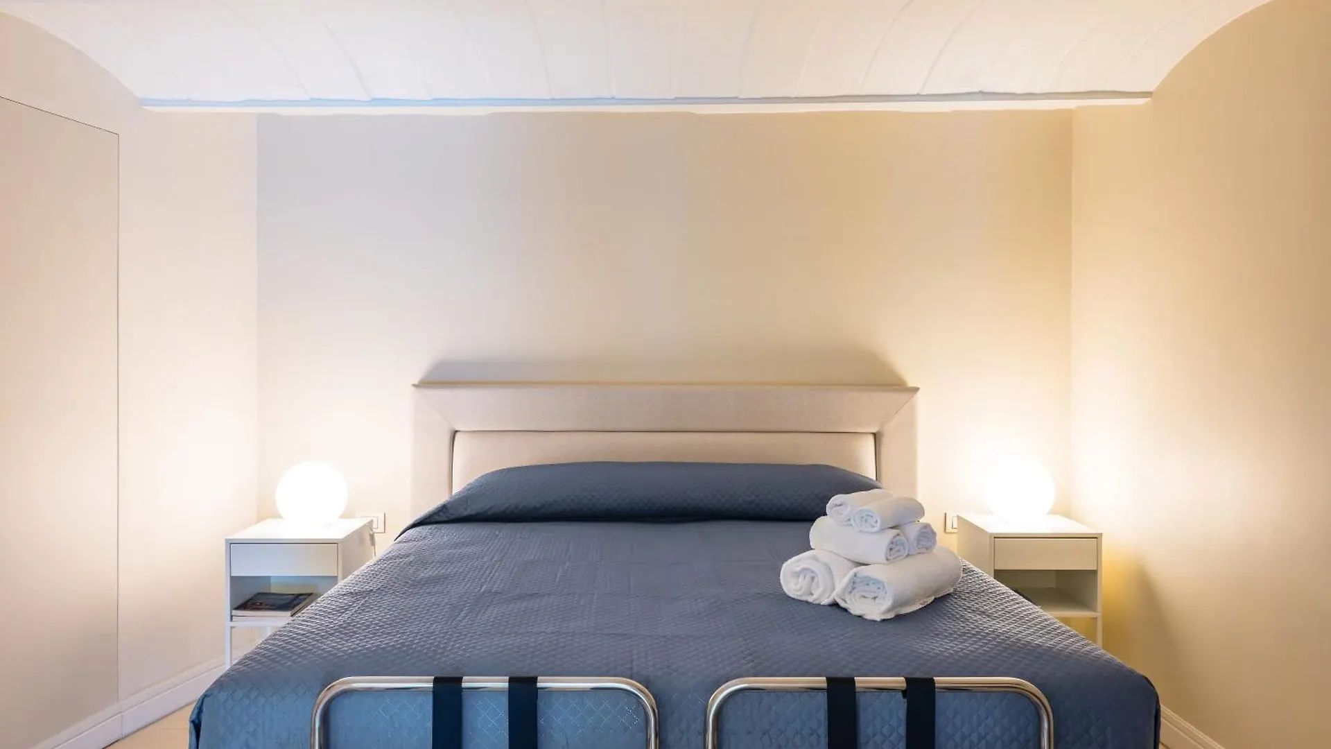 Blu Breeze On Seafront With Parking By Napoliapartments Apartment Naples