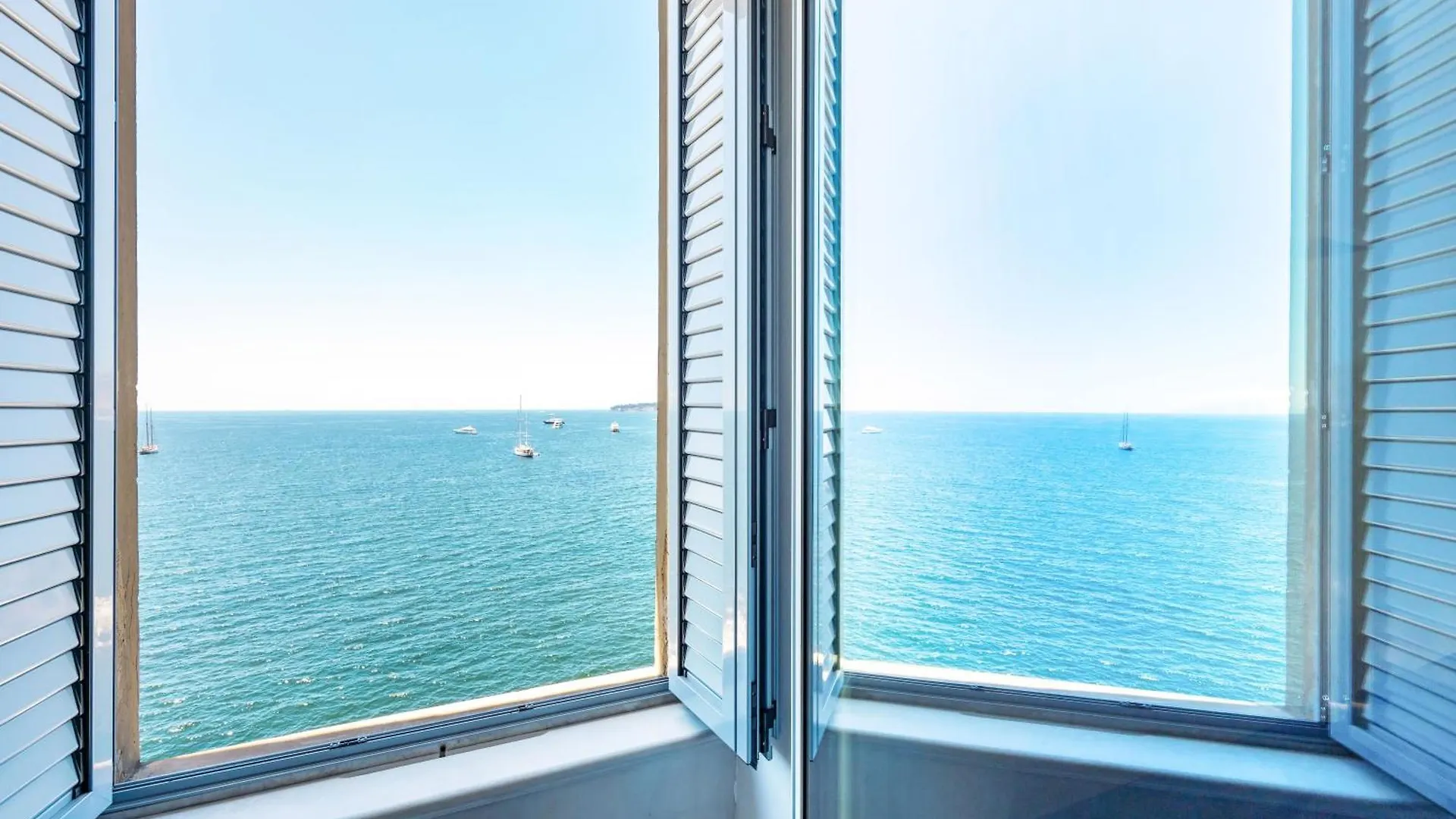 Blu Breeze On Seafront With Parking By Napoliapartments Italy
