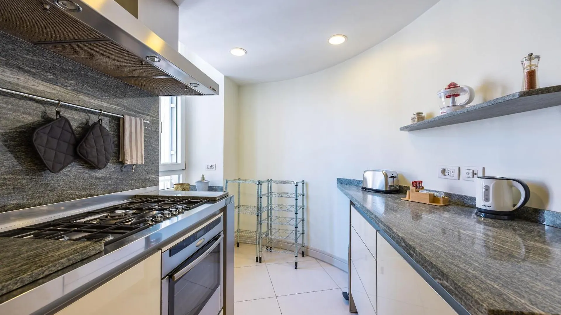 Blu Breeze On Seafront With Parking By Napoliapartments 0*, Naples